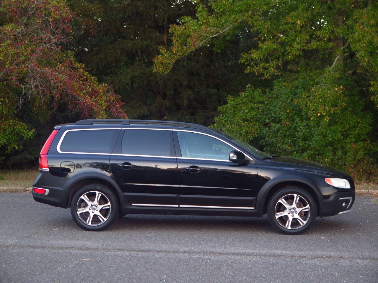 Used 2015 Volvo XC70 T6 AWD/4WD image 5