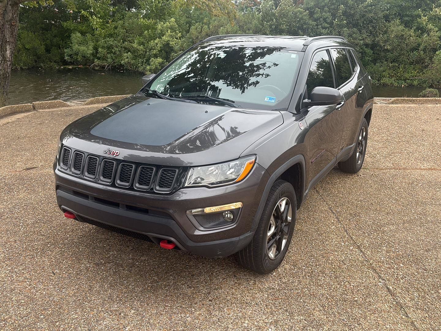 Used 2017 Jeep Compass Trailhawk w/ Popular Equipment Group AWD/4WD image 12