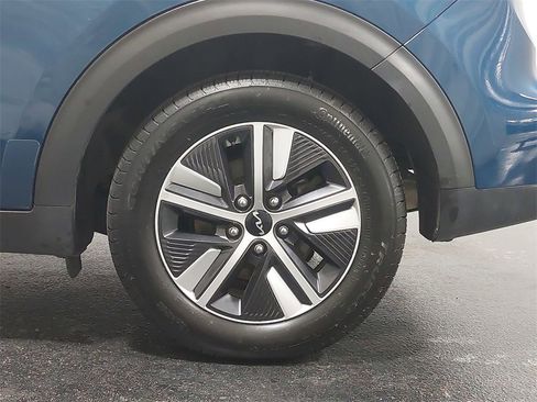 Used 2022 Kia Niro EX Premium image 39