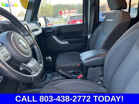 Used 2016 Jeep Wrangler Unlimited Rubicon w/ Connectivity Group AWD/4WD image 9