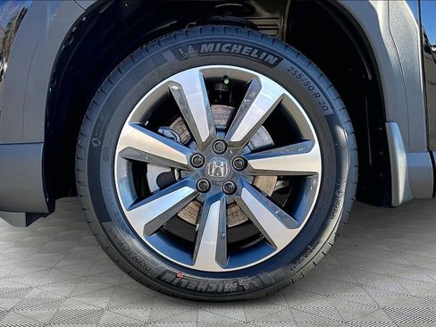 Used 2024 Honda Pilot Touring image 25