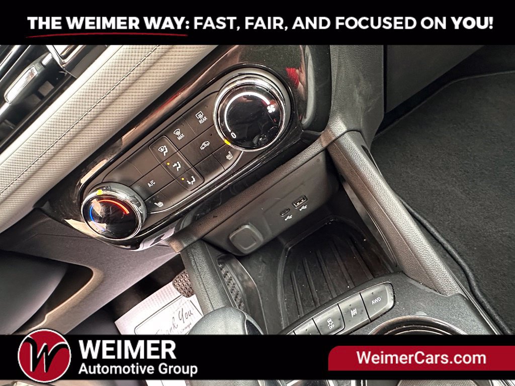 Used 2025 Chevrolet TrailBlazer LT w/ LT Cold Weather Package AWD/4WD image 16