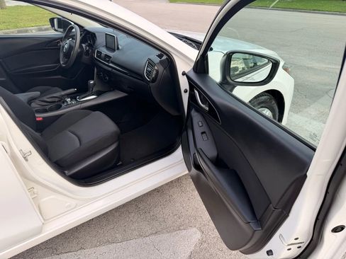 Used 2016 MAZDA MAZDA3 i Sport image 10