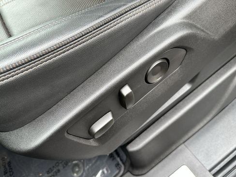 Used 2025 Chevrolet Suburban High Country w/ Sun And Tow Package image 17