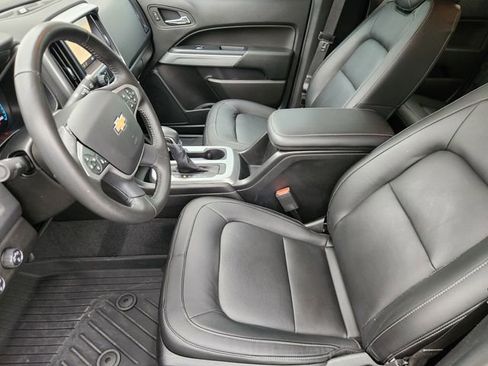 Used 2022 Chevrolet Colorado LT w/ Luxury Package image 11