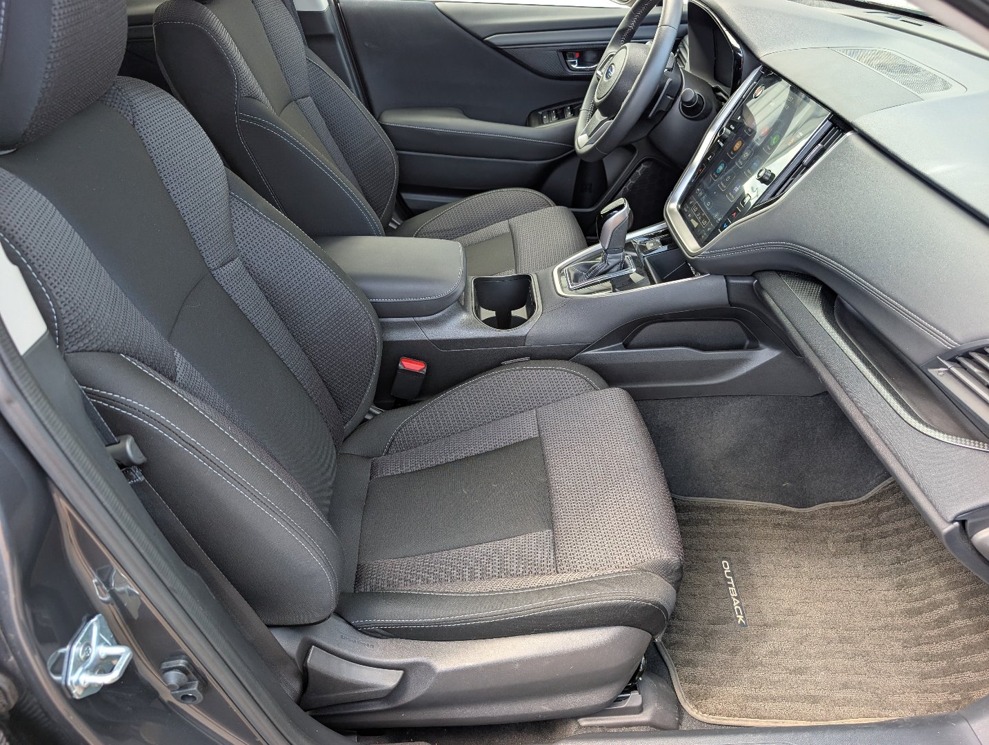 Certified 2025 Subaru Outback Premium AWD/4WD image 11