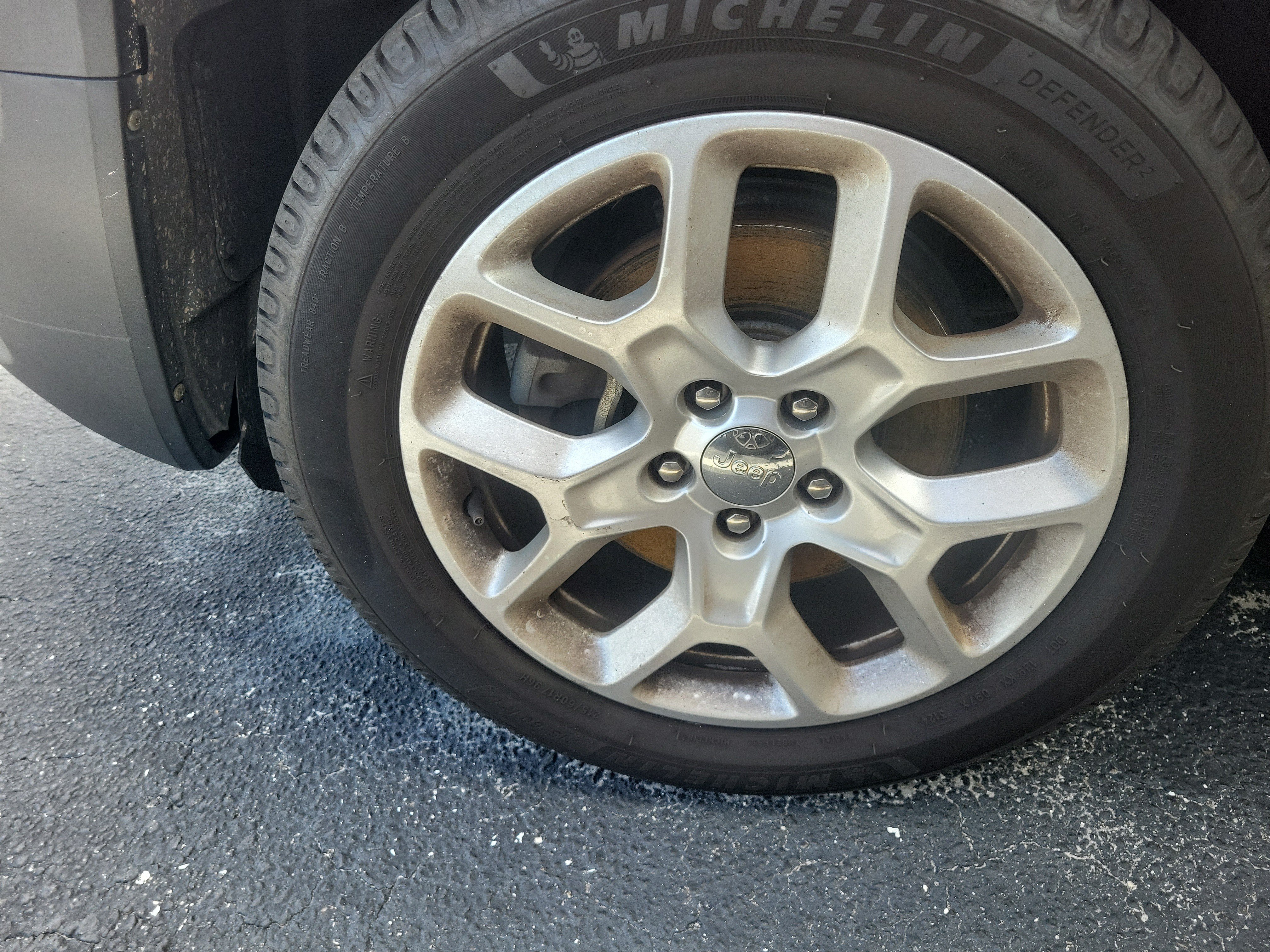Used 2016 Jeep Renegade Latitude w/ Cold Weather Group AWD/4WD image 6