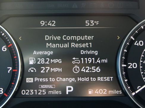 Used 2025 Mitsubishi Outlander SE FWD image 23