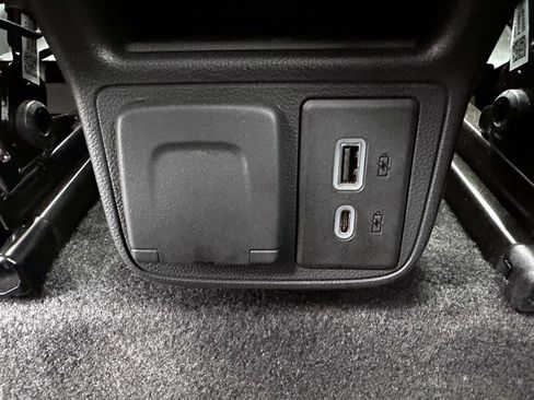 Used 2023 Chevrolet TrailBlazer LT w/ Convenience Package FWD image 13