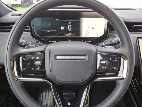 New 2025 Land Rover Range Rover Sport Dynamic SE image 19