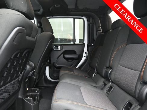 Used 2023 Jeep Gladiator Mojave w/ Trailer Tow Package image 14