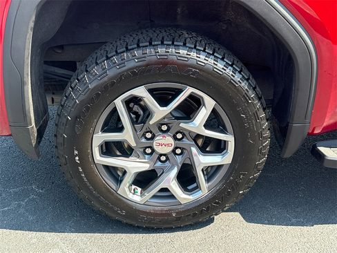 Used 2023 GMC Sierra 1500 SLT w/ SLT Premium Package image 17