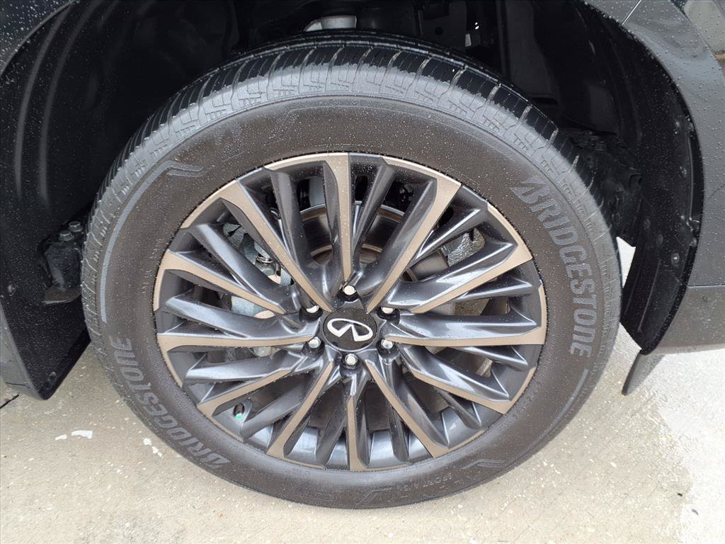 Used 2025 INFINITI QX80 Autograph w/ Autograph Exterior Package AWD/4WD image 7
