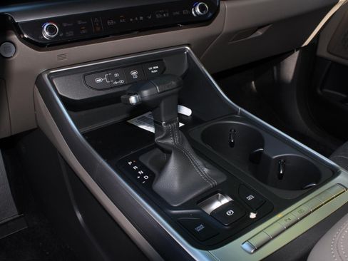 New 2026 Kia Carnival LX FWD image 15