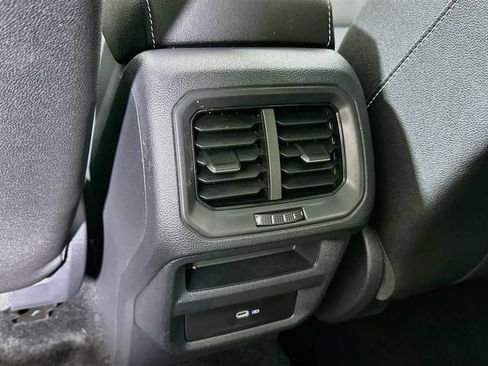 Certified 2025 Volkswagen Taos SEL AWD/4WD image 27