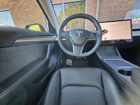 Used 2023 Tesla Model 3 Standard Range image 5