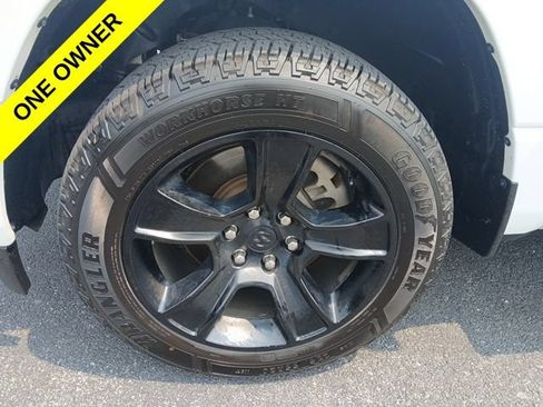 Certified 2023 RAM 1500 Big Horn AWD/4WD image 2