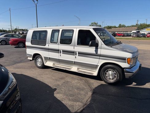 Used 1994 Ford E-150 and Econoline 150 RWD image 10