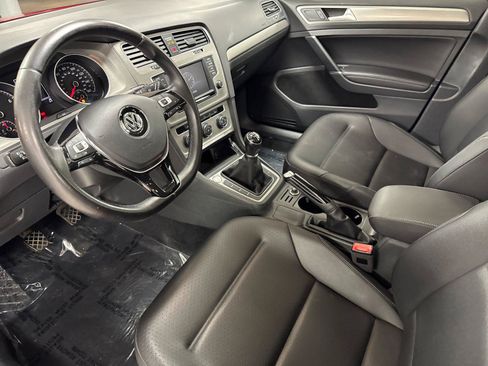 Used 2017 Volkswagen Golf S FWD image 9