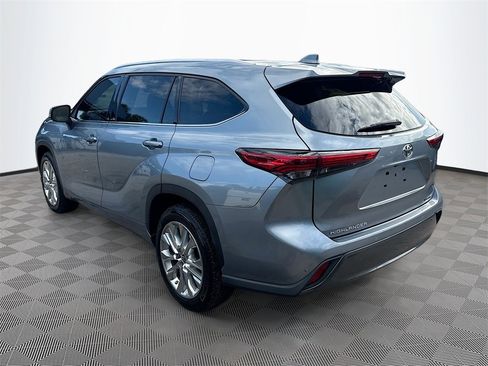 Used 2021 Toyota Highlander Limited image 8