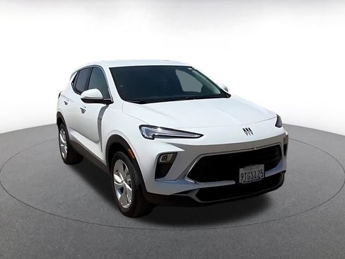 Used 2025 Buick Encore GX Preferred image 3