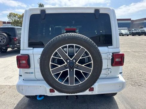 Used 2023 Jeep Wrangler Unlimited Sahara AWD/4WD image 6