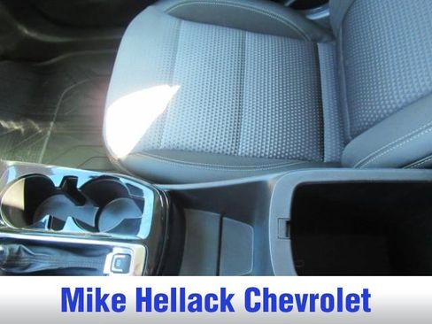 Used 2025 Chevrolet Trax LT w/ Driver Confidence Package image 10