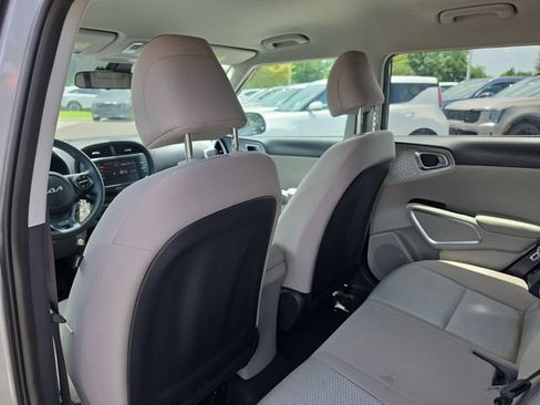 Certified 2025 Kia Soul LX w/ LX Technology Package FWD image 10