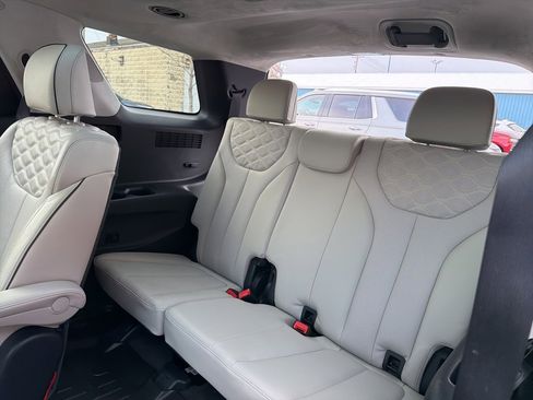 Used 2022 Hyundai Palisade Calligraphy image 18