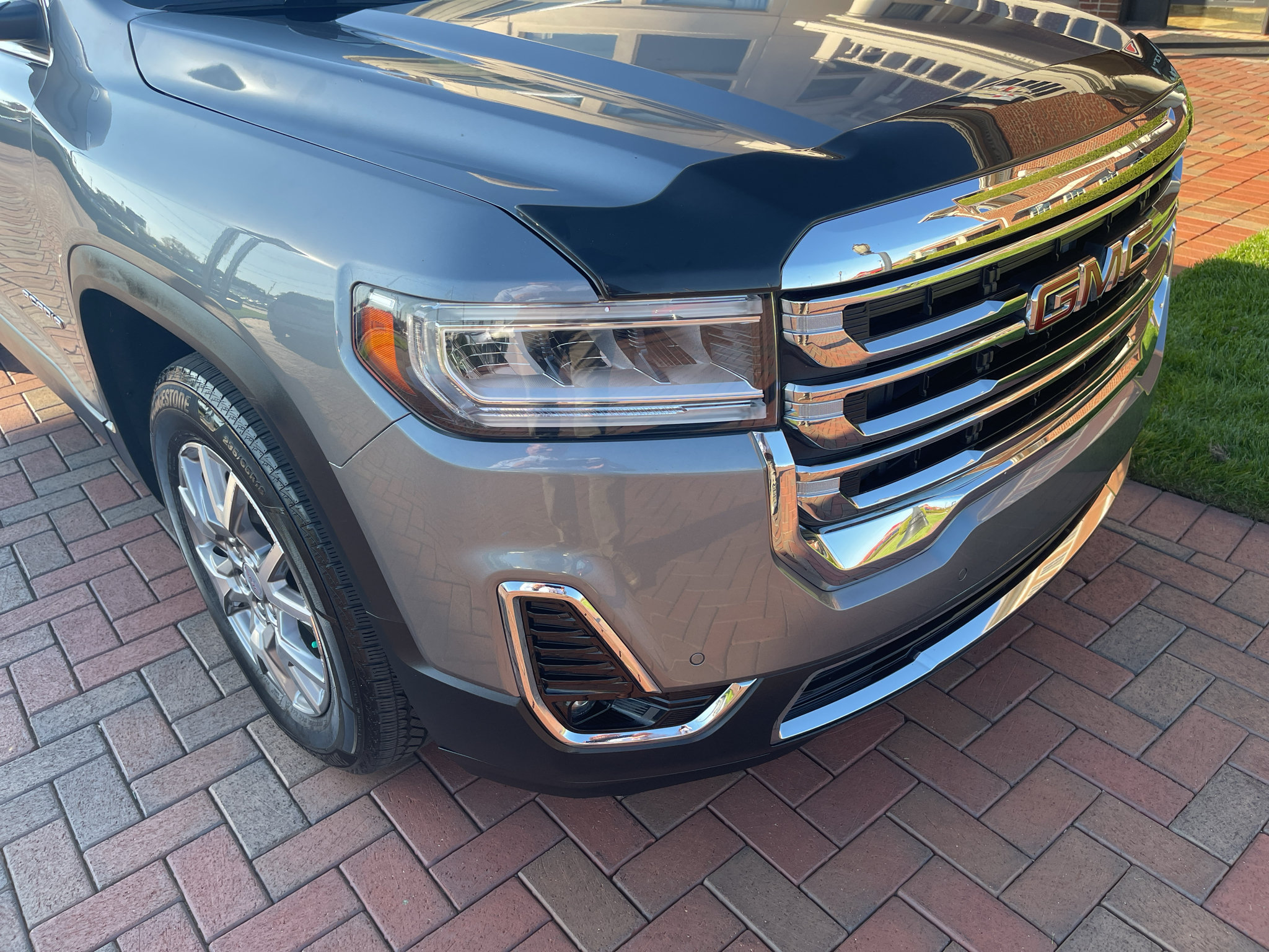 Used 2021 GMC Acadia SLT w/ Preferred Package AWD/4WD image 4