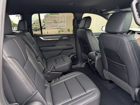 New 2026 GMC Acadia Elevation w/ Elevation Premium Package AWD/4WD image 27