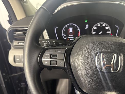 Certified 2023 Honda Pilot Touring image 25