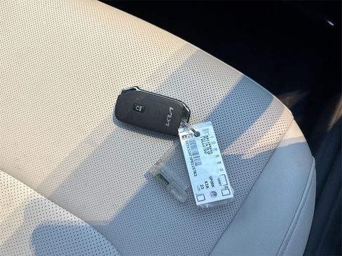 Used 2023 Kia Sportage EX image 35