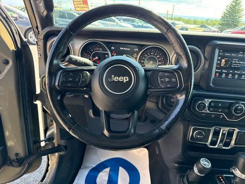 Used 2020 Jeep Gladiator Sport w/ Quick Order Package 24S AWD/4WD image 14