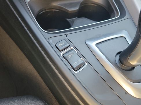 Used 2014 BMW 320i Sedan image 34