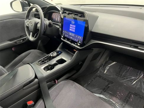 Used 2023 Lexus RZ 450e Premium image 11