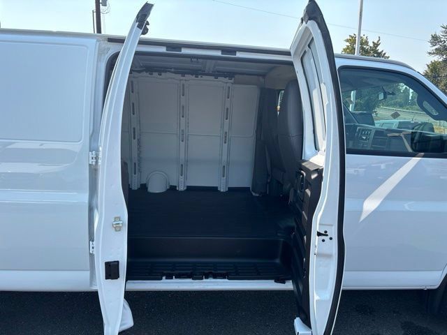 Used 2025 Chevrolet Express 2500 Extended w/ Driver Convenience Package RWD image 23