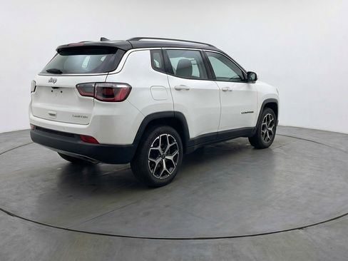 Used 2025 Jeep Compass Limited AWD/4WD image 9