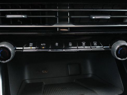 New 2026 Chevrolet Traverse LT w/ Driver Confidence Package FWD image 46