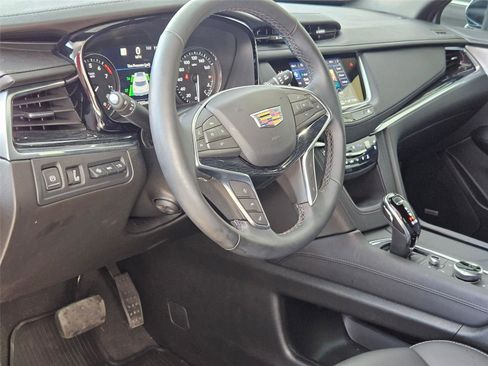 New 2025 Cadillac XT5 Premium Luxury w/ Technology Package FWD image 10