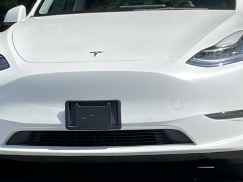 Used 2021 Tesla Model Y Long Range image 4