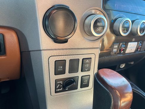 Used 2012 Toyota Sequoia Platinum image 16