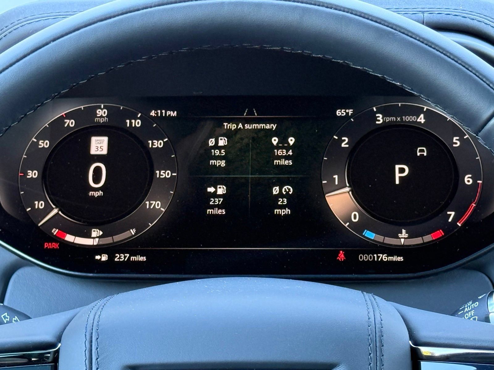New 2026 Land Rover Range Rover Sport SE AWD/4WD image 32