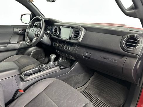 Used 2017 Toyota Tacoma 4x4 Double Cab image 5