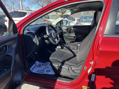 Used 2017 Nissan Rogue Sport S w/ S Appearance Package image 9