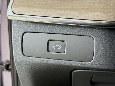 New 2026 Volvo XC90 B6 Plus w/ Protection Package AWD/4WD image 10