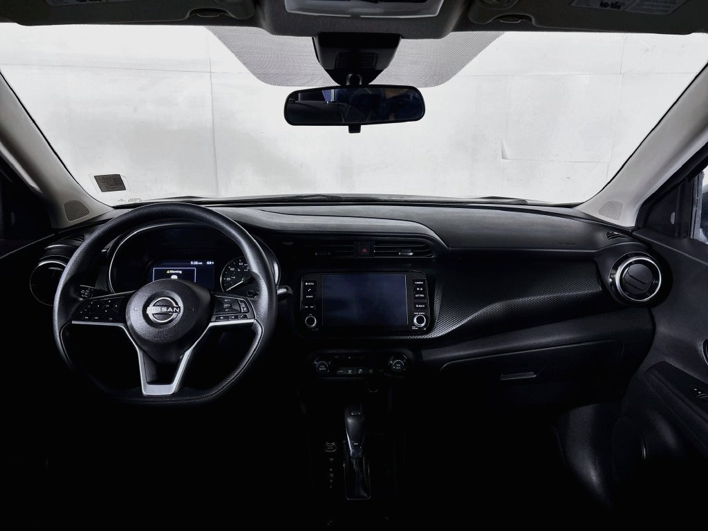 Used 2022 Nissan Kicks SV FWD image 12