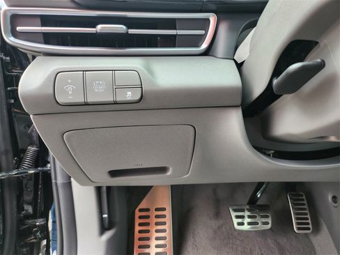 New 2025 Hyundai Elantra SEL image 27