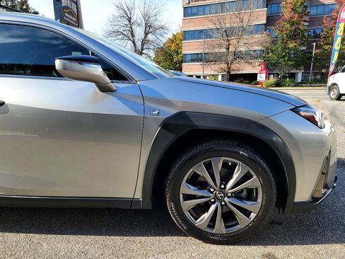 Used 2019 Lexus UX 200 F Sport image 12