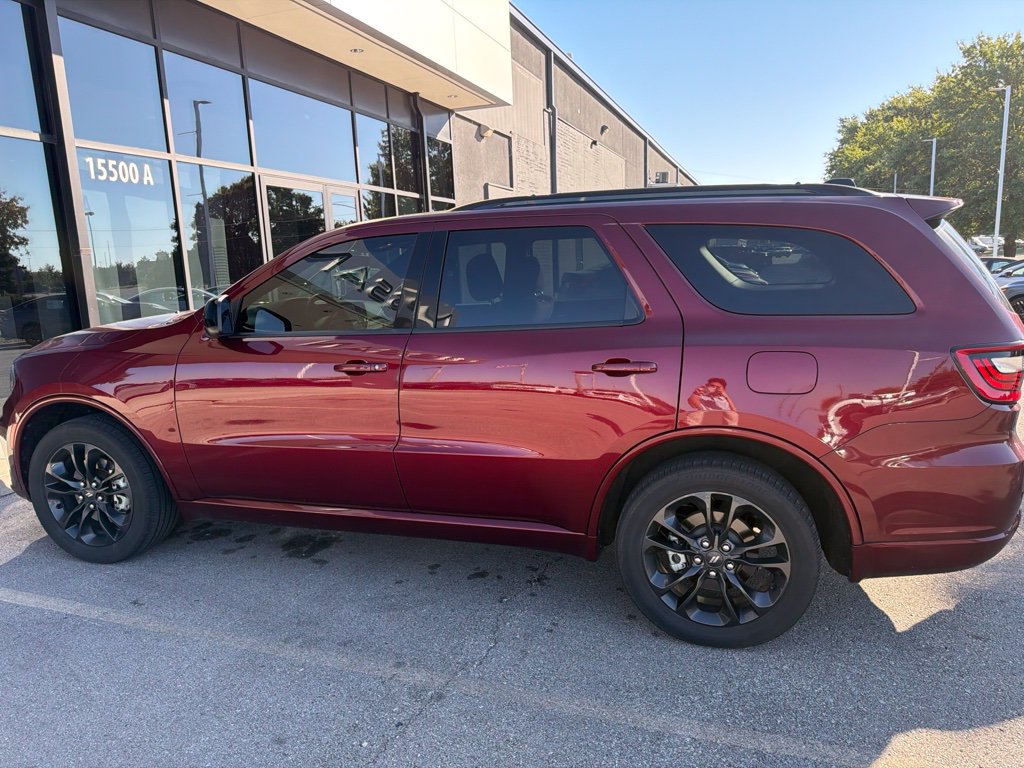 Used 2023 Dodge Durango GT AWD/4WD image 2